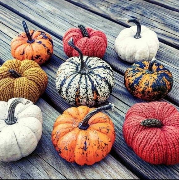 🔥Fall Sale!🔥Handmade Knitted Mini Pumpkin Set - Picture 3 of 3